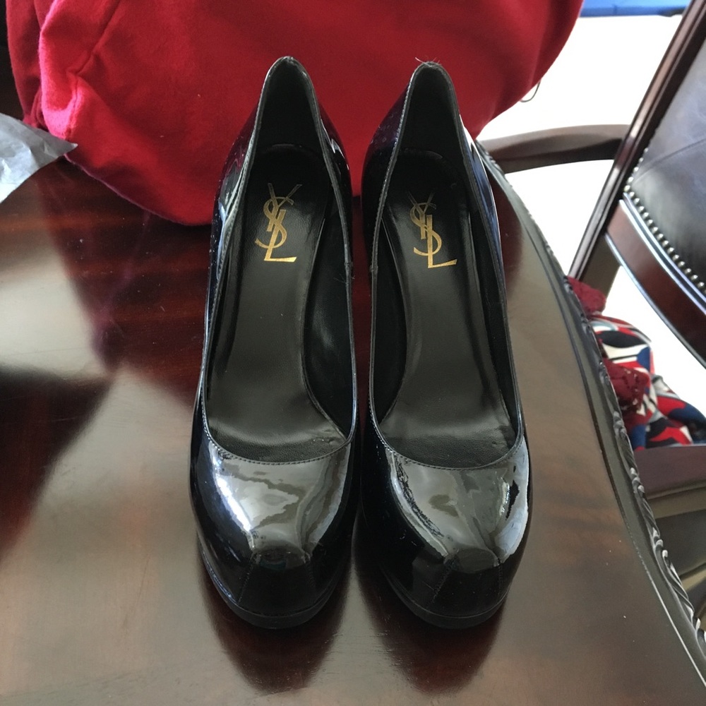 YSL Black Patent Tribute Two Cap Toe Escarpin Pump